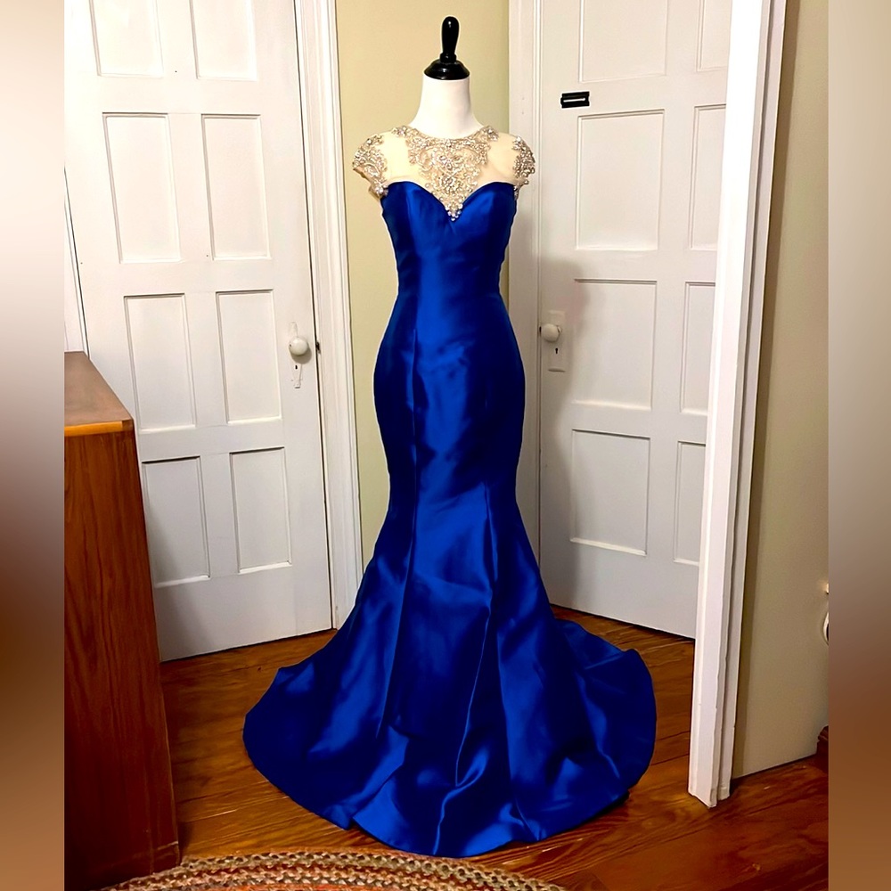 Jovani mermaid Gown. Royal blue w/ rhinestone details. 100% silk. Size 0